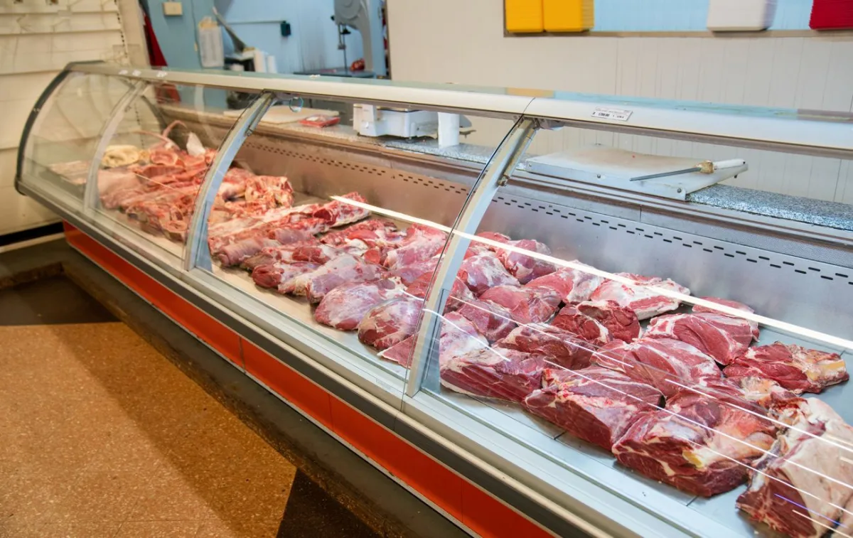 Прихована загроза в супермаркеті: чому не варто купувати маринаде м'ясо