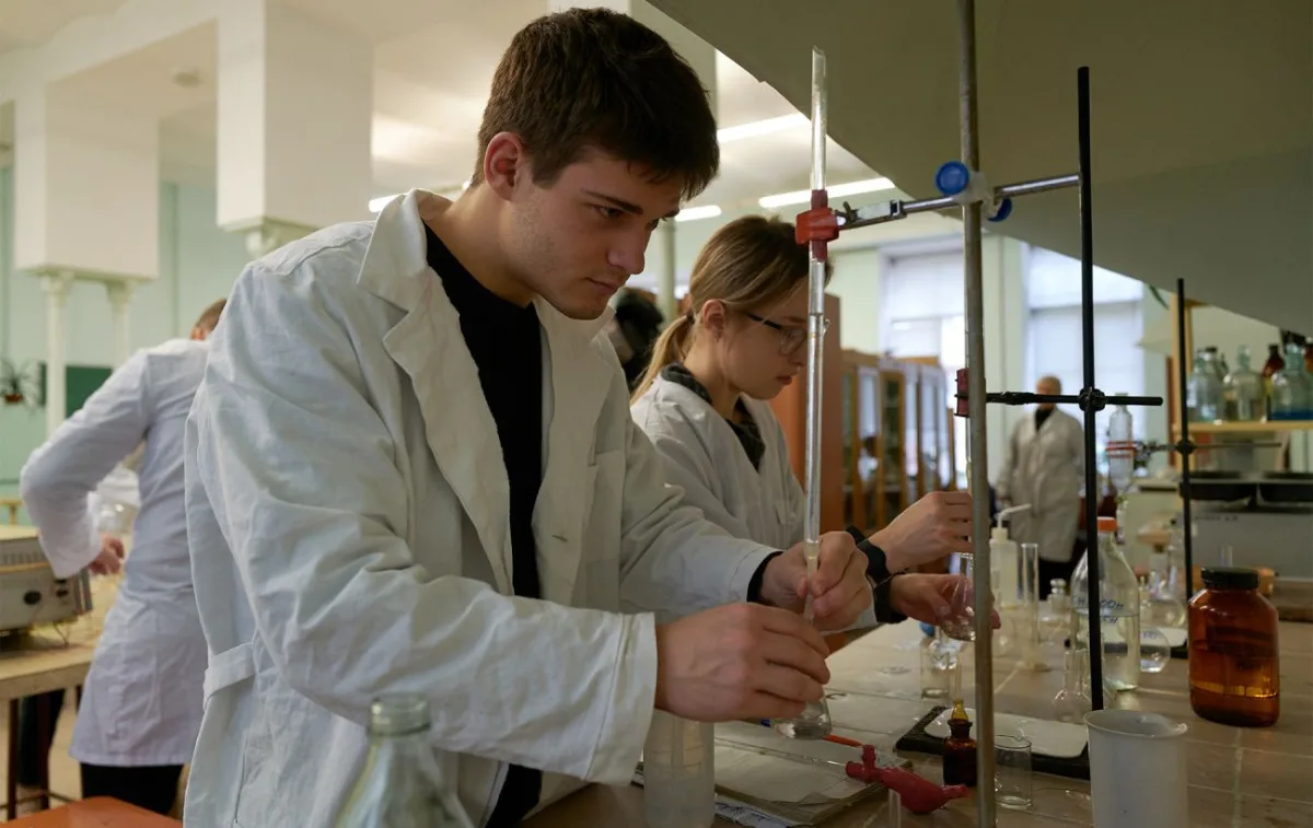 Топ-10 медичних університетів України за Scopus 2026: рейтинг лідерів