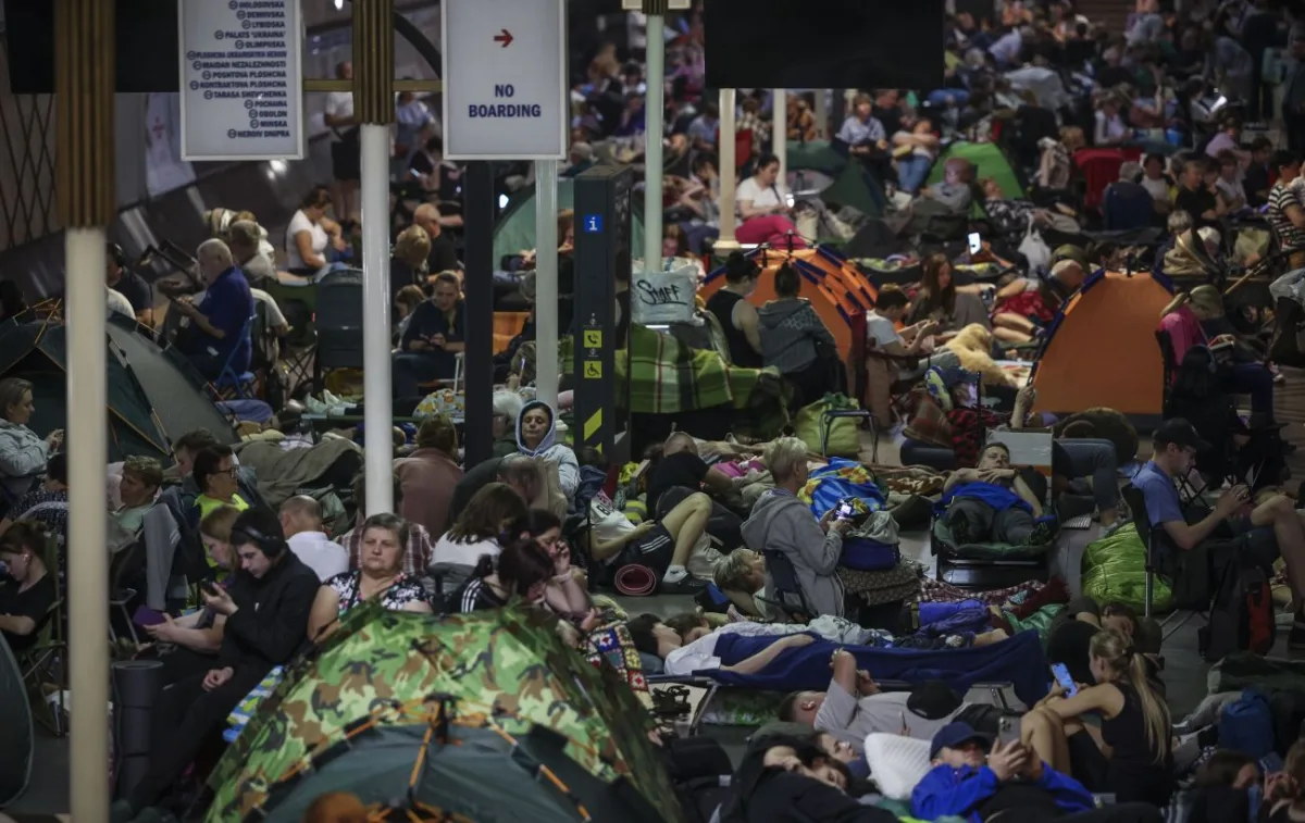 Метро як укриття: як 52 500 людей переховались під час атаки на Київ