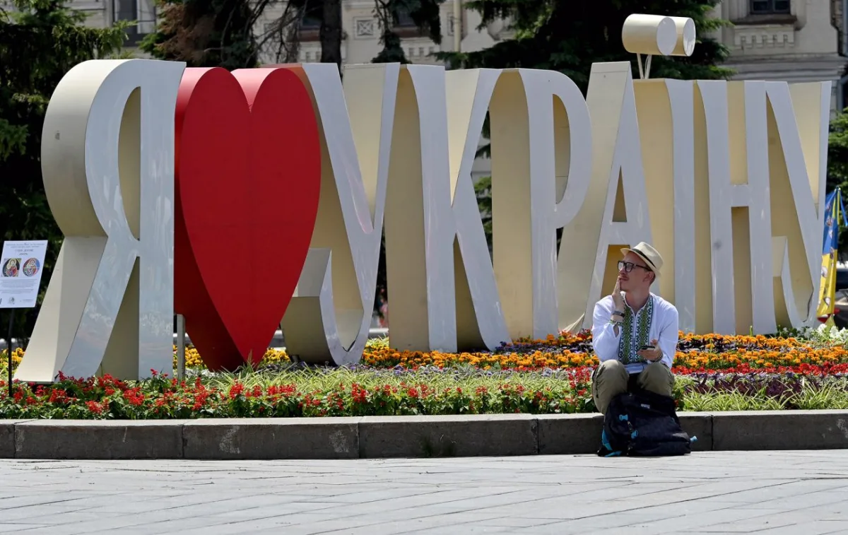 Коли спадатиме спека в Україні: прогноз УкрГМЦ на липень 2026