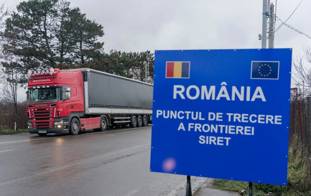 Обмеження на кордоні з Румунією через спеку: коли не пропустять вантажівки